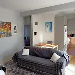 Family House Down Town Apartman Kosz